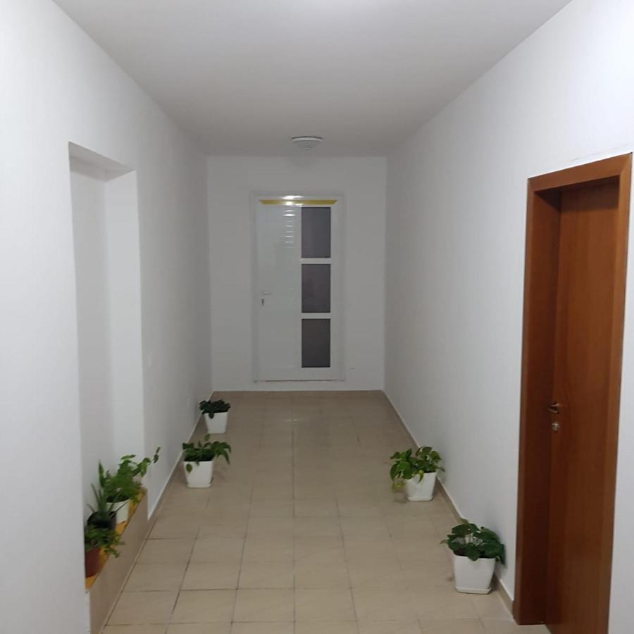 Hotel Restorant Genti Peshkatari Орікум Екстер'єр фото