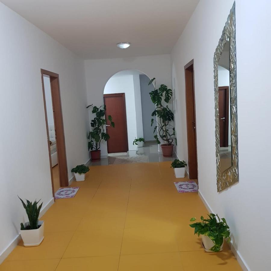 Hotel Restorant Genti Peshkatari Орікум Екстер'єр фото